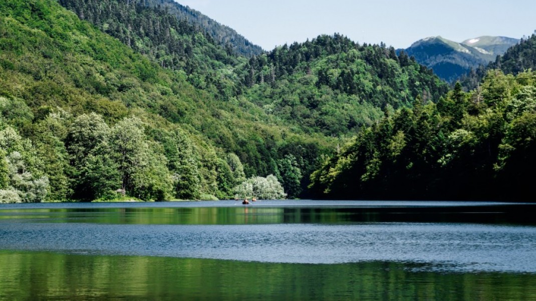 Découverte du lac des corbeaux dans les Vosges : un joyau naturel à ne pas manquer